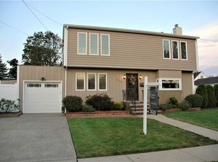 2128 Erma Dr, East Meadow, NY 11554