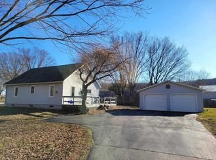 315 W Main St, Readstown, WI 54652