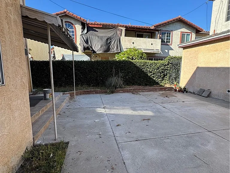 921 Carob Way — Photo 13