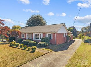 1643 Laurel Ln, Gastonia, NC 28054