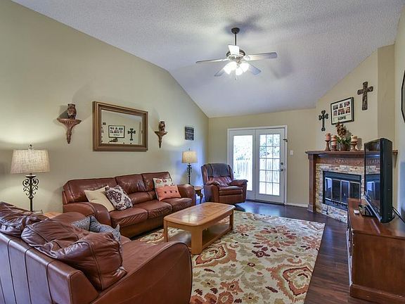 2nd image of 5316 Carpenter Dr