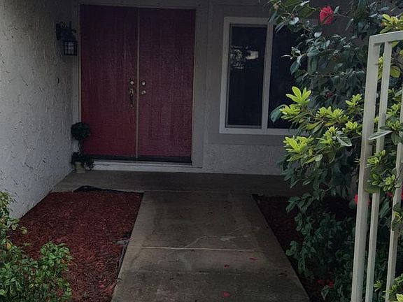 4th image of 1100 Willow Glen Dr