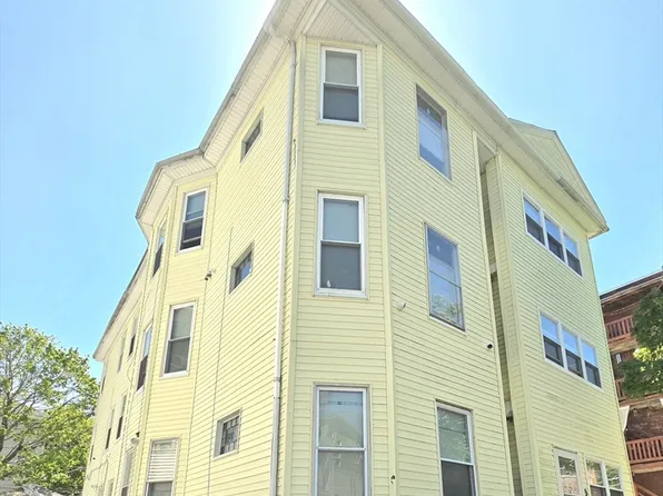 9 Pelham St, Worcester, MA 01609