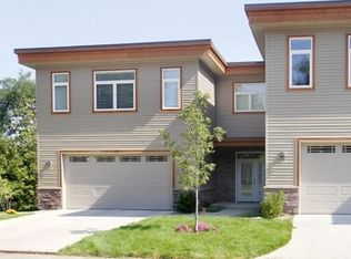 398 Summit Dr, Kalamazoo, MI 49001