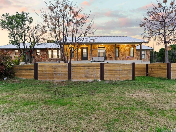 7542 COUNTY ROAD 278, Rio Medina, TX 78066