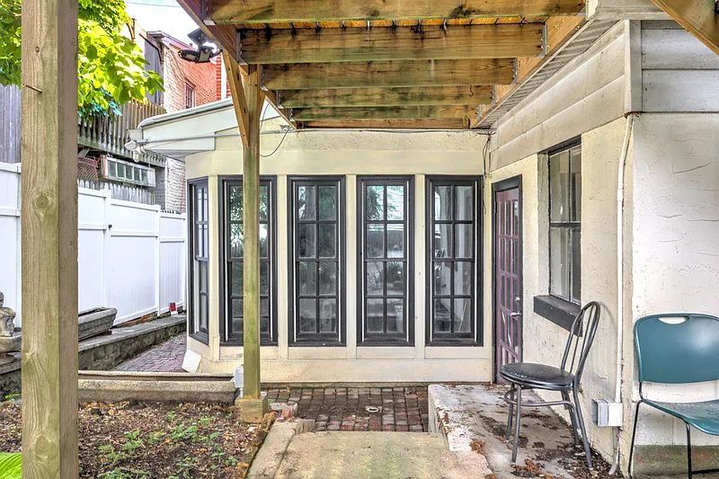 1 bed, 1.0 bath, 562 sqft, $1,550 — Photo 3