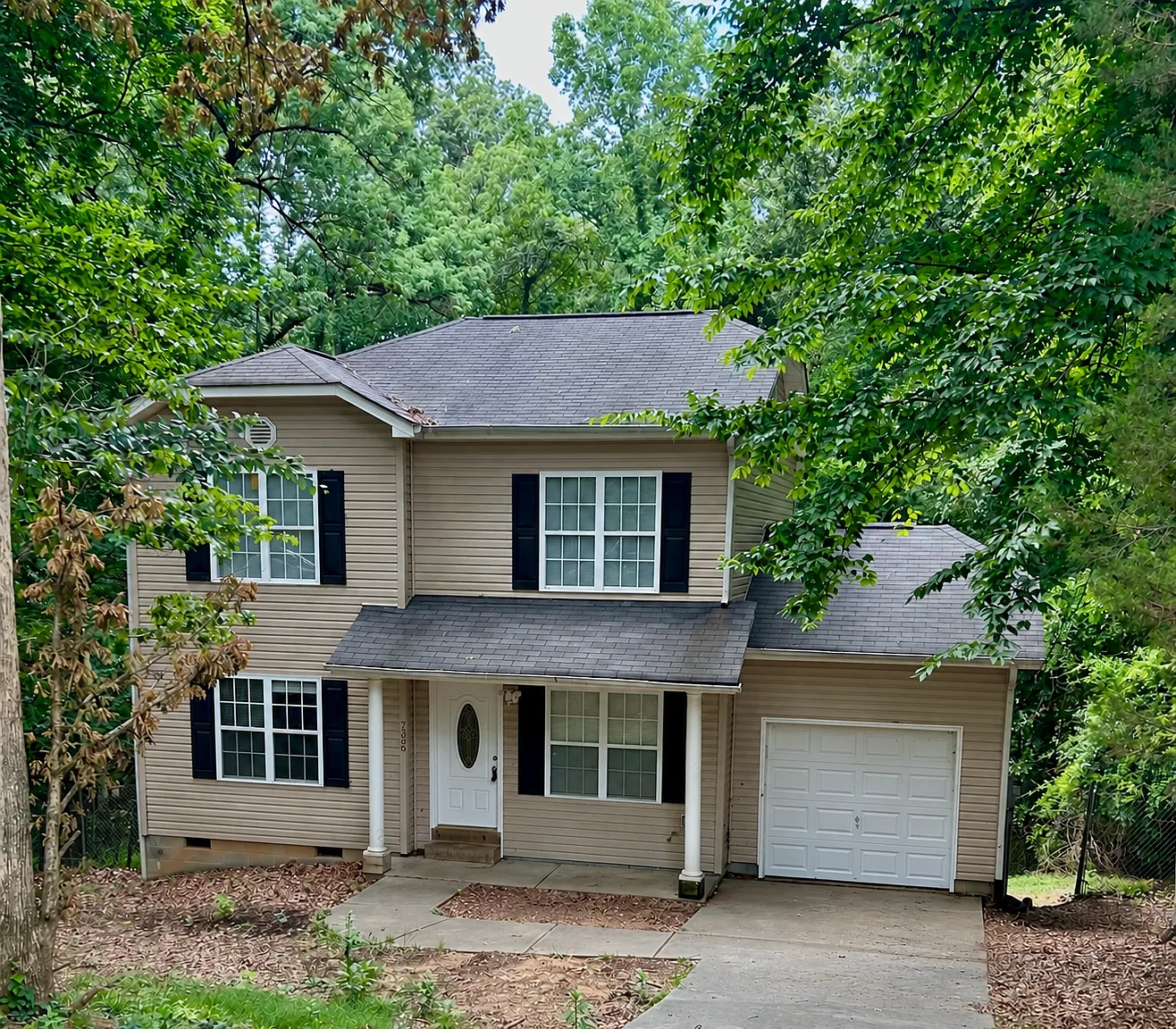4 bed, 2.5 bath, 1372 sqft, $2,250 — Photo 1