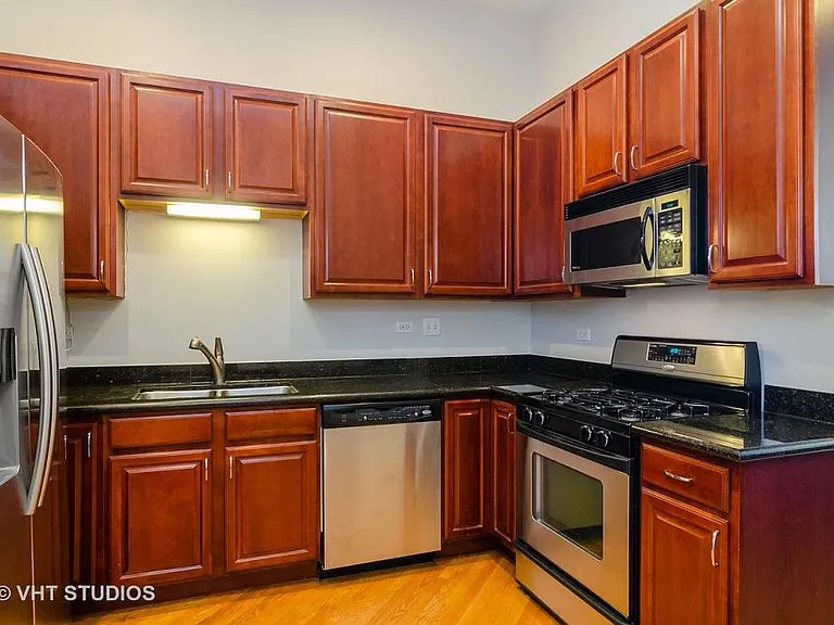1560 W Wabansia Ave #2A — Photo 3