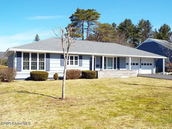 15 Country Club Drive, Gloversville, NY 12078