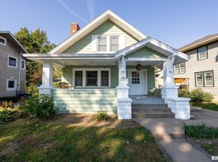 344 Forest Rd, Davenport, IA 52803