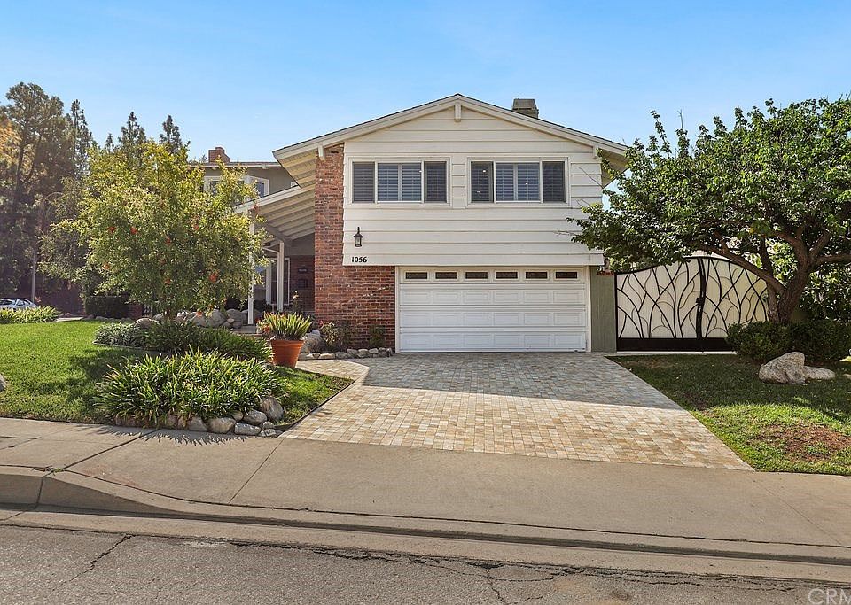 1st image of 1056 Avonoak Ter