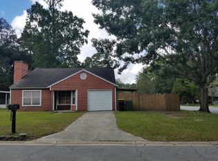 225 Forest Ridge Dr, Savannah, GA 31419