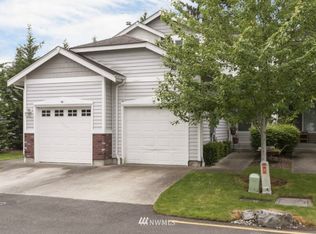 333 5th St SE #D-13, Puyallup, WA 98372