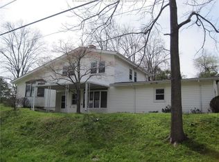 105 Kennel Dr, Elkview, WV 25071