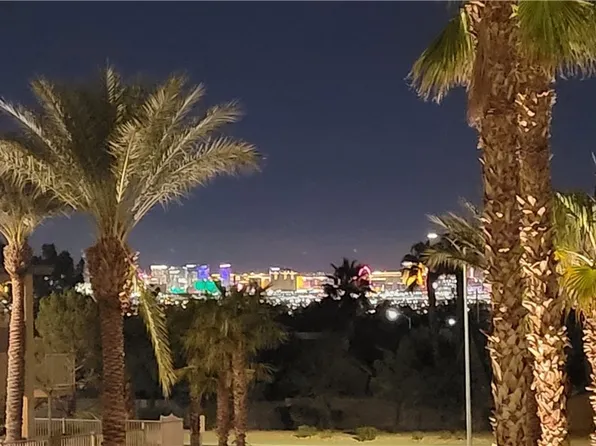 2305 W Horizon Ridge Pkwy, Henderson, NV