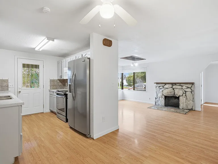 11851 SE 170th Pl #RENTON1 — Photo 15