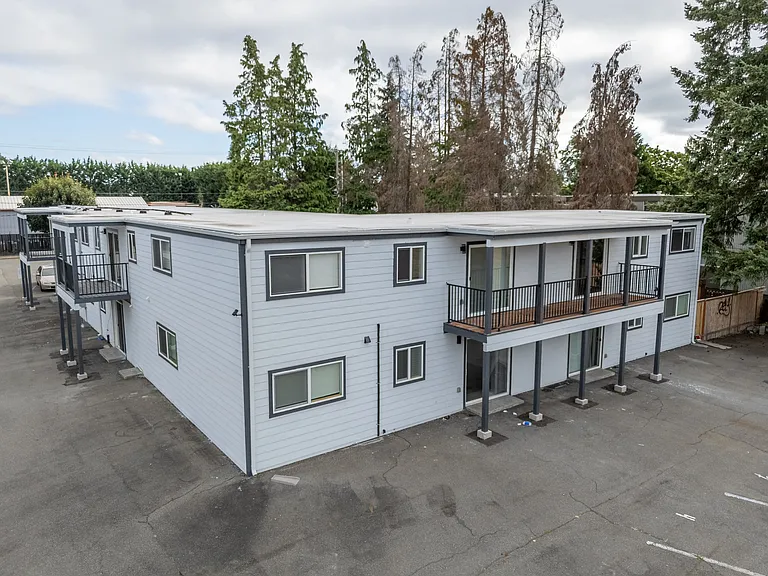 Melody Apartments — Photo 6