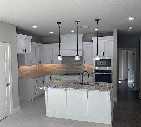 5th image of 7 Eddleston Dr