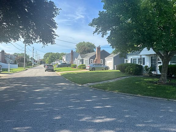 5th image of 46 Windsor Ct