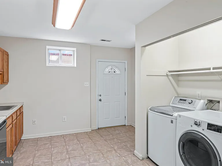 4502 Henderson Rd — Photo 53