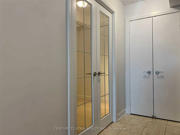 16 Harrison Garden Blvd #2001 — Photo 5
