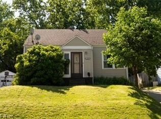 1176 Easton Dr, Akron, OH 44310