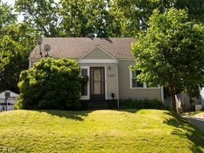 1176 Easton Dr, Akron, OH, 44310