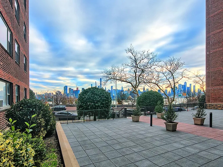 6515 Boulevard 9GG W — Photo 24
