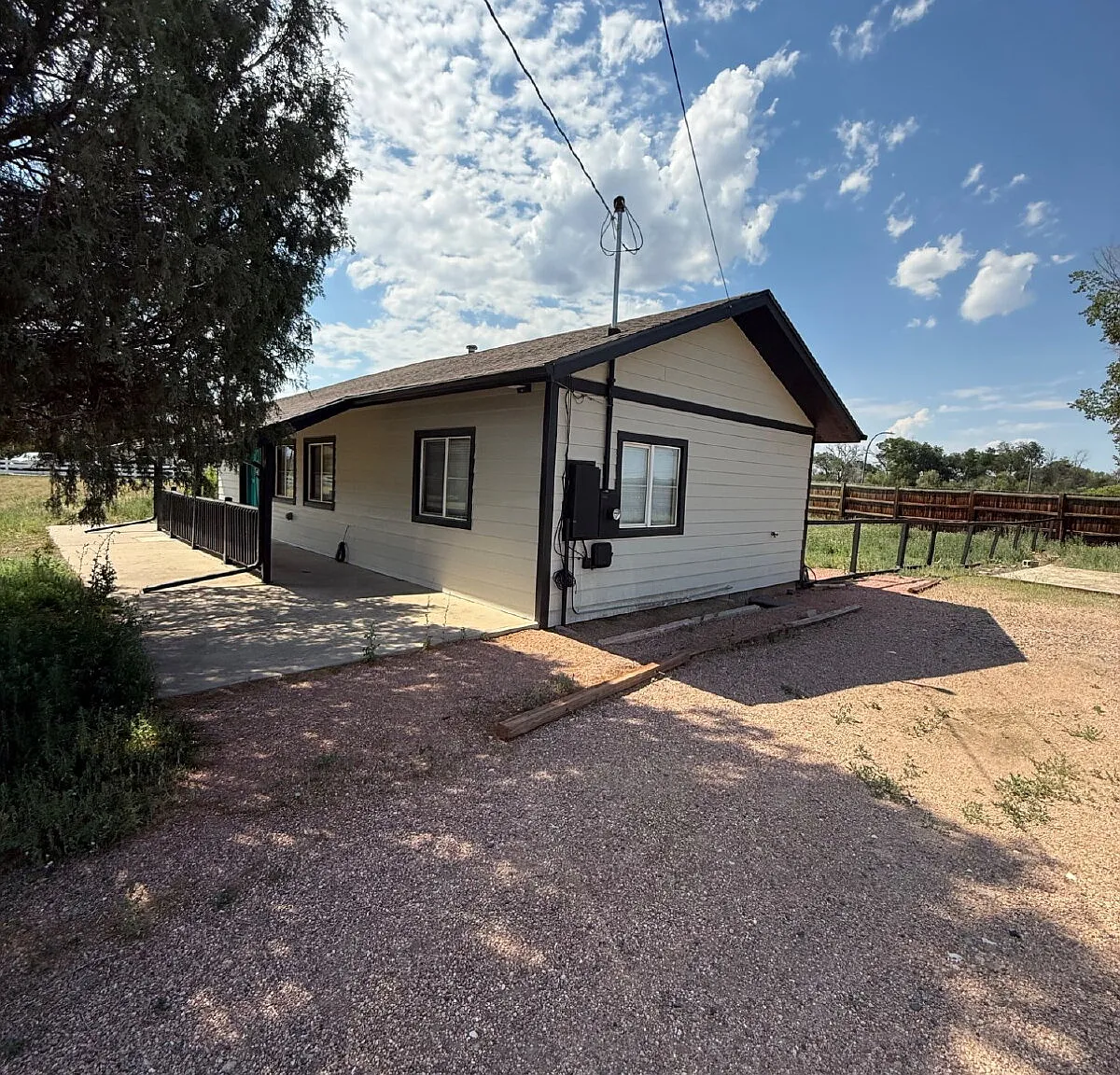 2 bed, 1.0 bath, 830 sqft, $2,100 — Photo 3