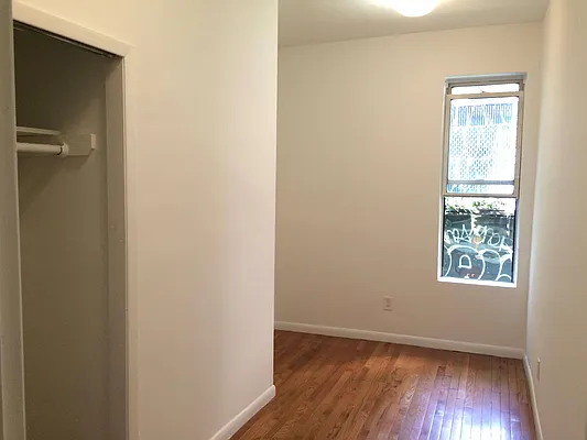 Rented by Acacia Realty | media 16