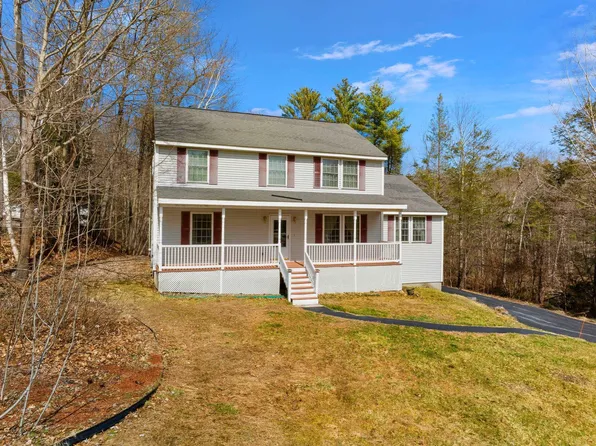 11 Sweet Briar Lane, Chester, NH 03036