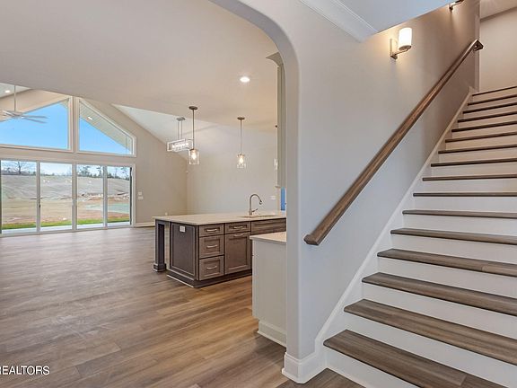 5th image of 219 Trillium Trl Lot 104