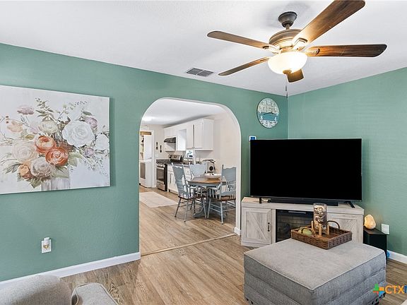 4th image of 4633 Evelyn St