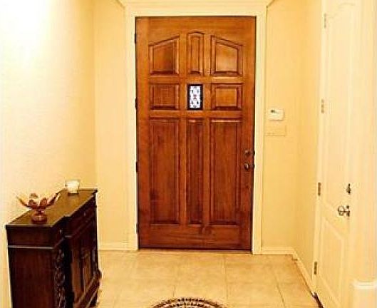 2nd image of 2539 Vineyard Dr