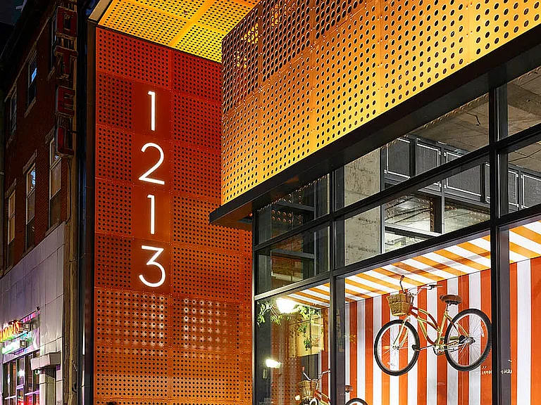 1213 Walnut-Spring_ext i