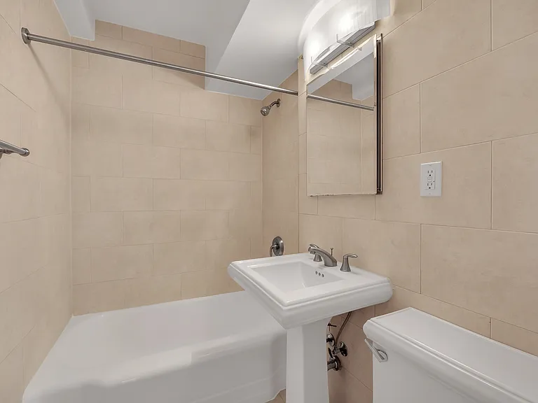 141 E 33rd St #10J — Photo 8