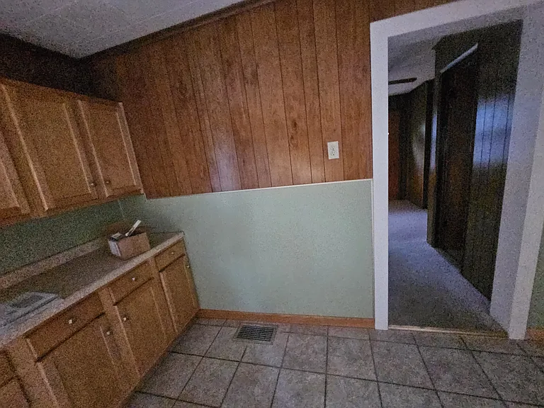 636 Todd St — Photo 5