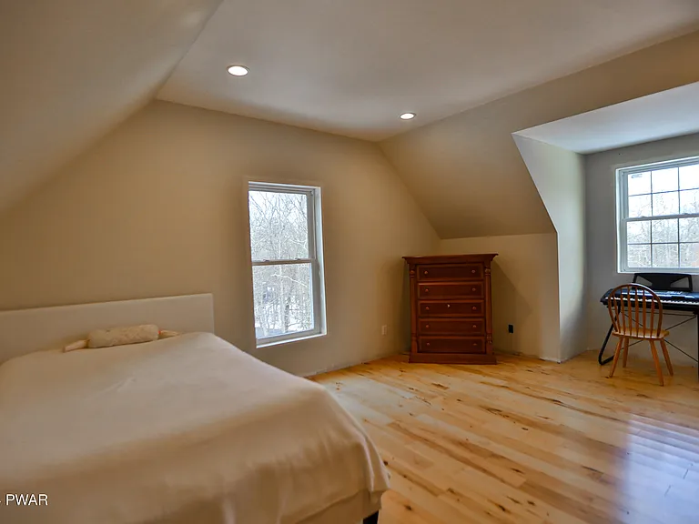 110 Stallion Dr — Photo 47