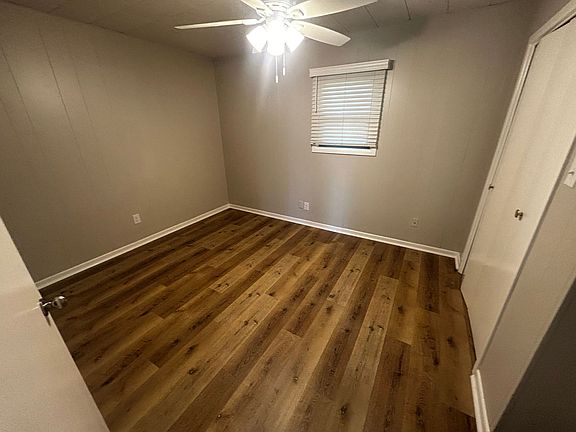 4th image of 902 1/2 S Jefferson Dr