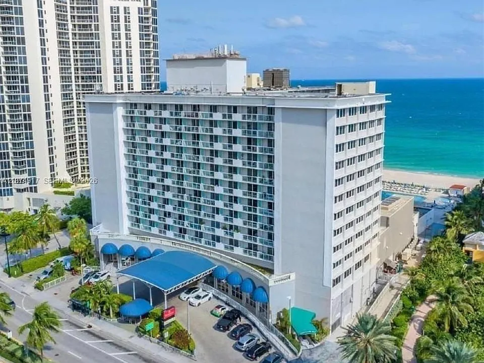 19201 Collins Ave #432