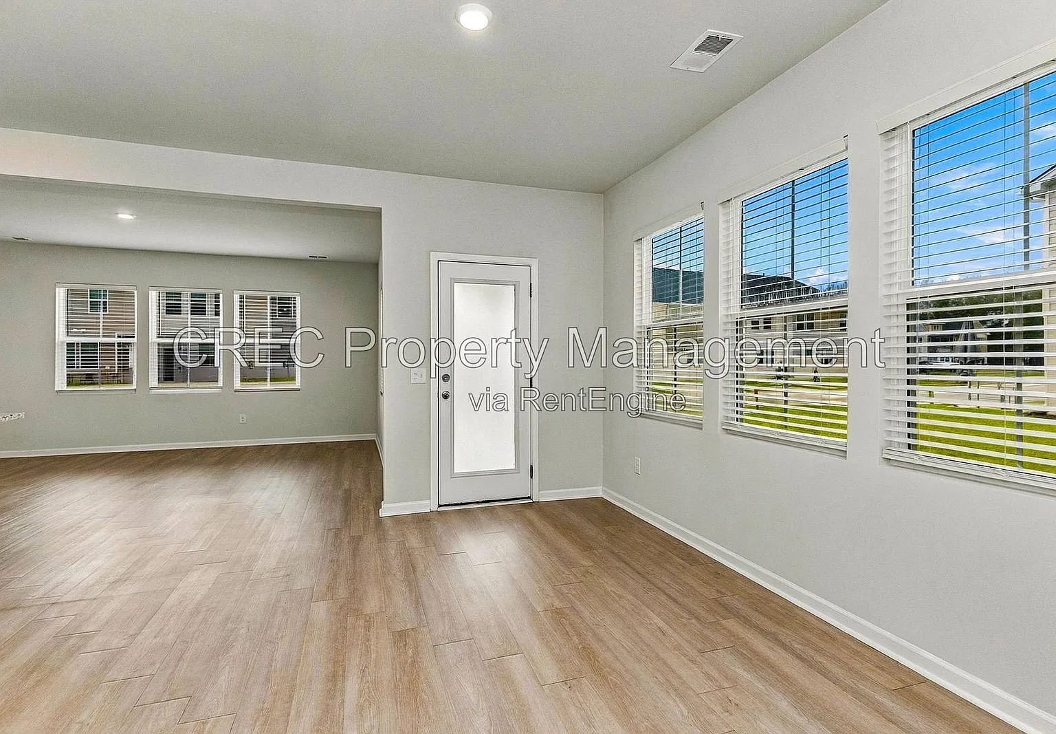 4 bed, 3.0 bath, 2226 sqft, $2,275 — Photo 2