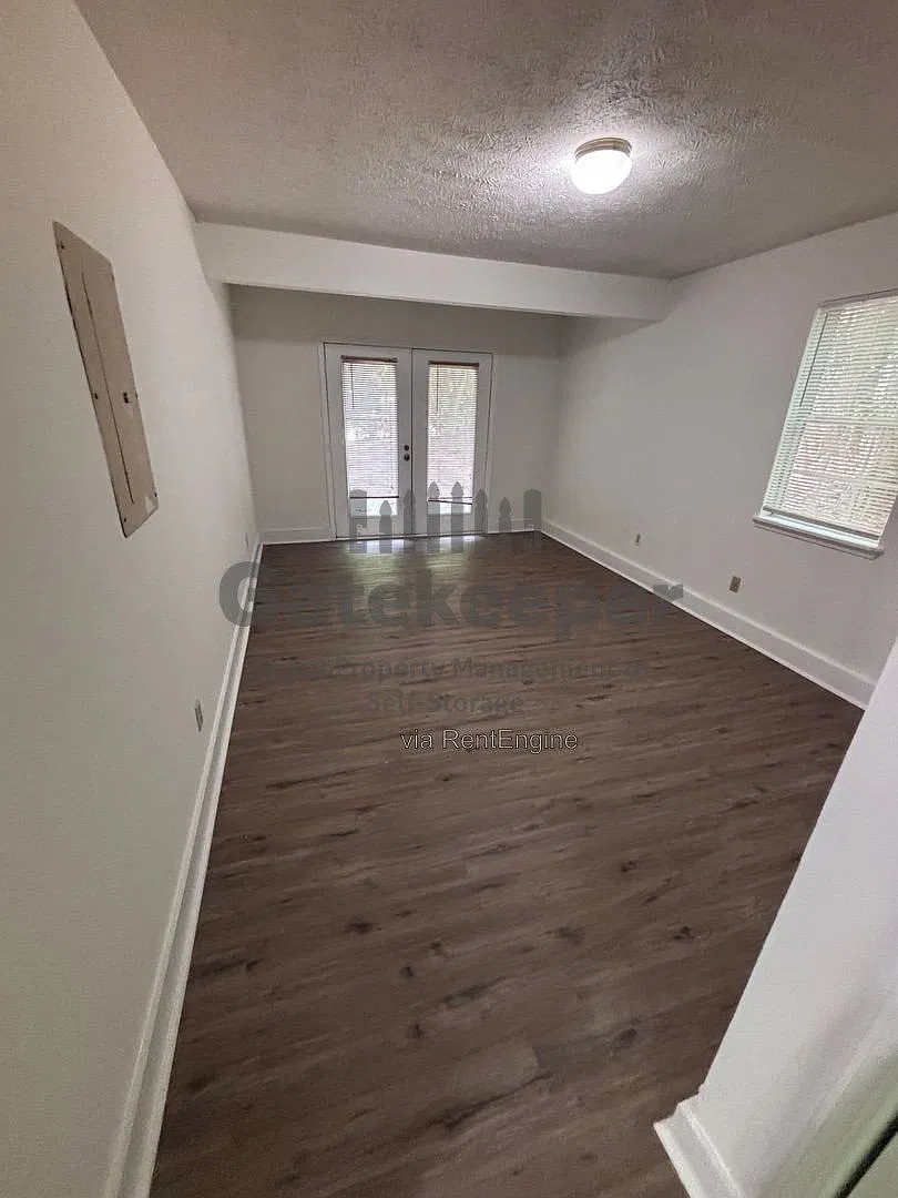 3 bed, 2.5 bath, 1506 sqft, $1,900 — Photo 4
