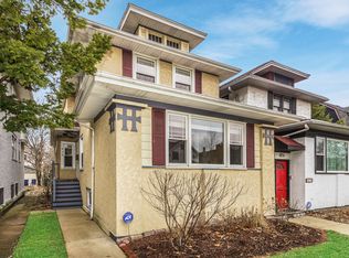 819 S Humphrey Ave, Oak Park, IL 60304