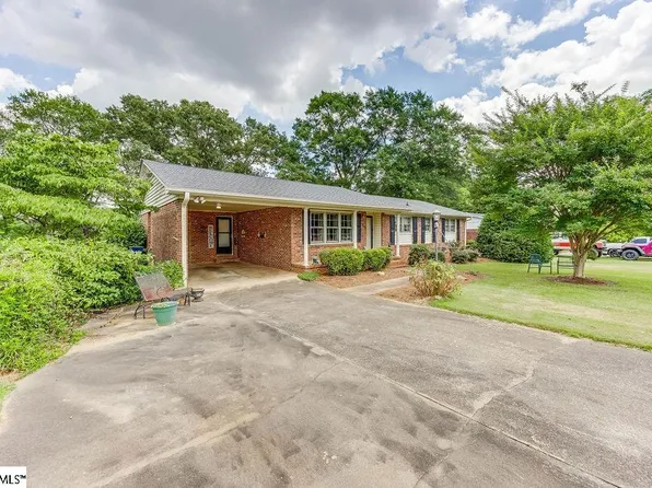 202 Hardwick Dr, Greenville, SC 29617