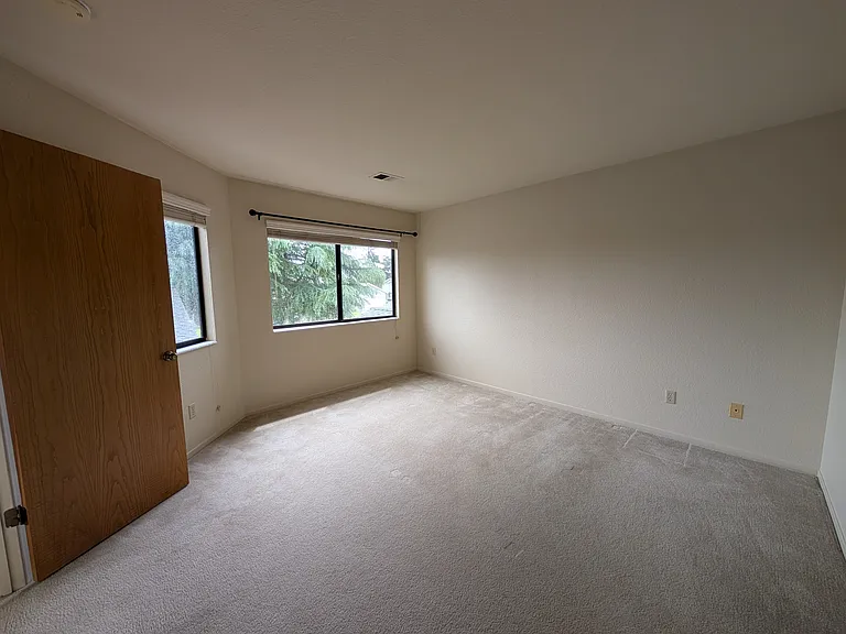 1008 Duffin Dr — Photo 17
