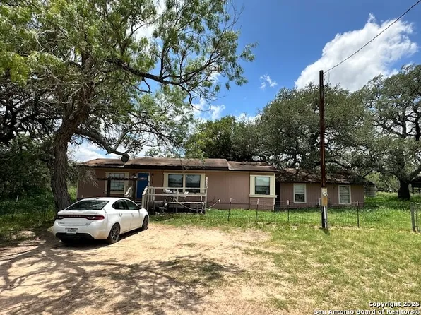 7525 N Highway 16, Poteet, TX 78065