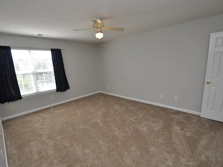 117 Tiverton Woods Dr — Photo 25