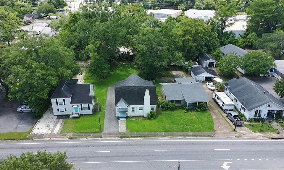 1st image of 2555 Dauphin St