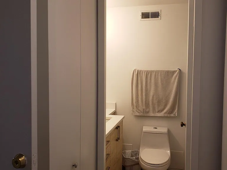 1030 N State St #25F — Photo 10