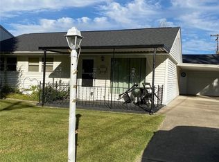 1940 S Richmond Rd, Decatur, IL 62521